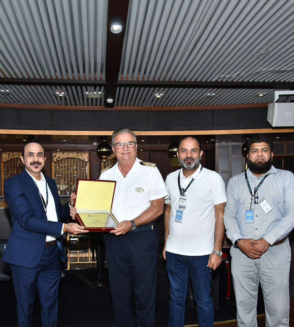 Norwegian Sky Makes Maiden Call at Port Rashid – A Milestone Event for Kanoo Shipping Norwegian Sky Makes Maiden Call at Port Rashid – A Milestone Event for Kanoo Shipping